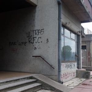Grafiti po fasadama u Kragujevcu! Da li ih uopšte primećujemo?